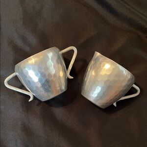 Vtg World Hand Forged HAMMERED ALUMINUM Cream & Sugar Set MCM
